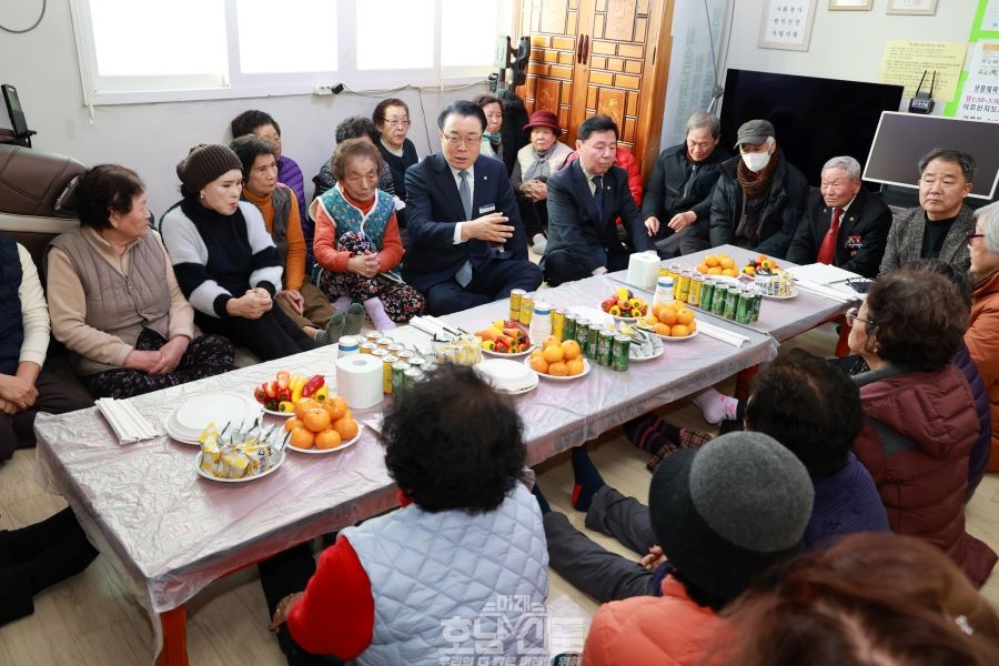 1 3. 구복규 화순군수, 경로당 순회 새해 인사