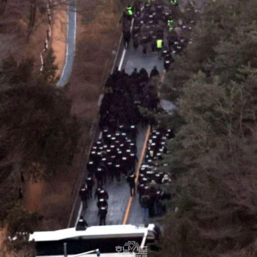 15일 오전 10시 33분 윤석열 체포