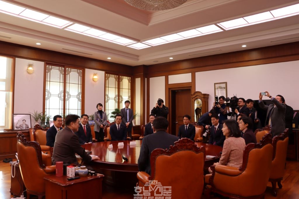 대한민국시도의회의장단협의회 의장단과 간담회