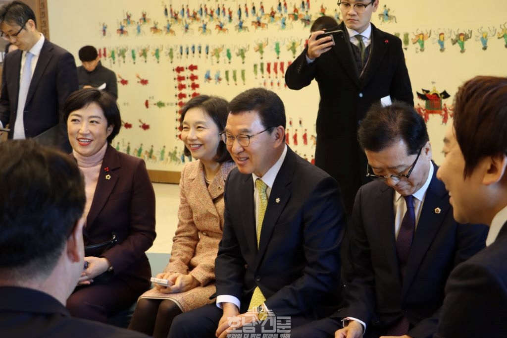 대한민국시도의회의장단협의회 의장단과 간담회 참석 더불어민주당 신정훈 의원