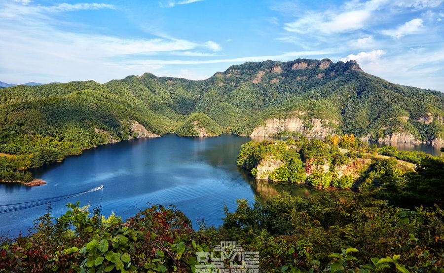 푸른 초가을 적벽 사진